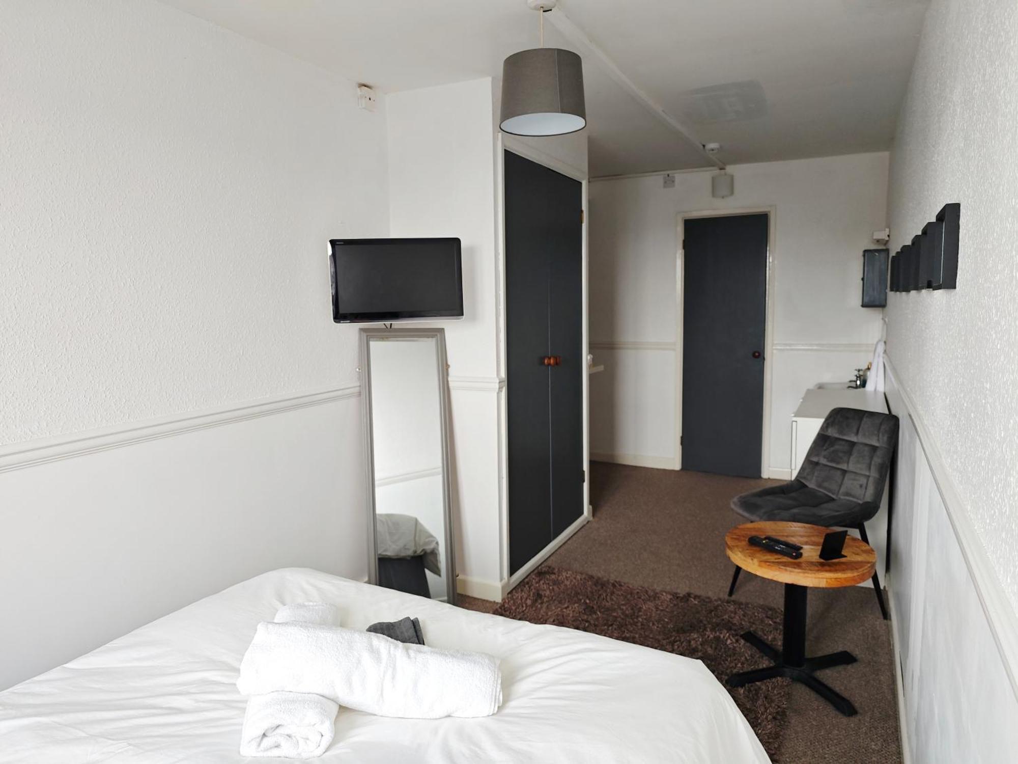 Styles & White Stays - Central Newquay New Quay Exterior foto